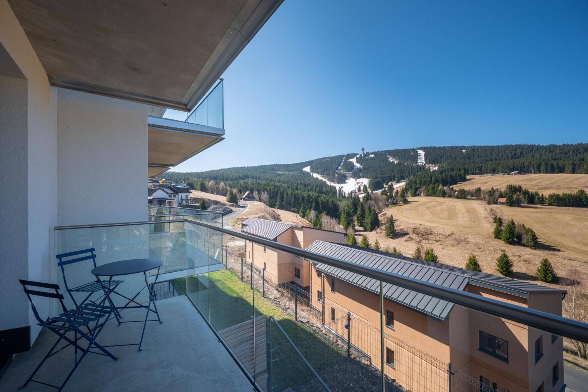 Apartmany Vista Klinovec Loučná pod Klínovcem المظهر الخارجي الصورة